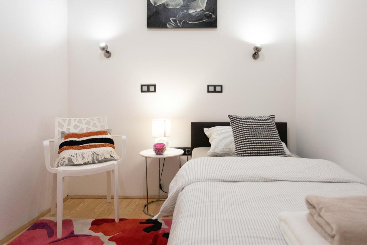 זאגרב Cibona Station Apartments מראה חיצוני תמונה
